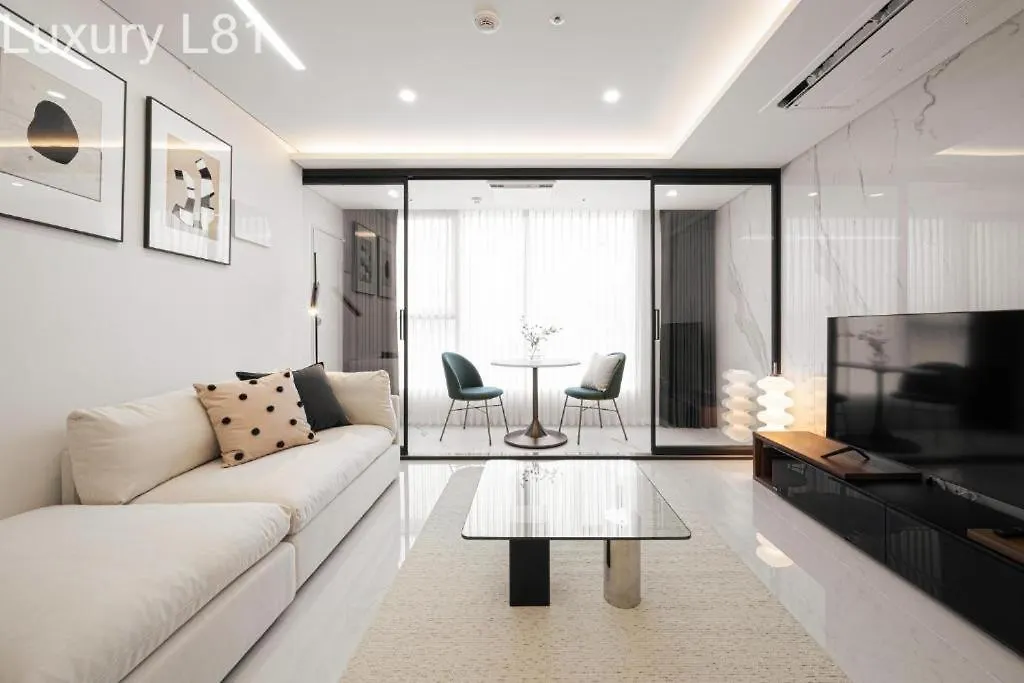 Angia Luxury Apartment Inside Landmark 81 Tower  Ho Chi Minh City